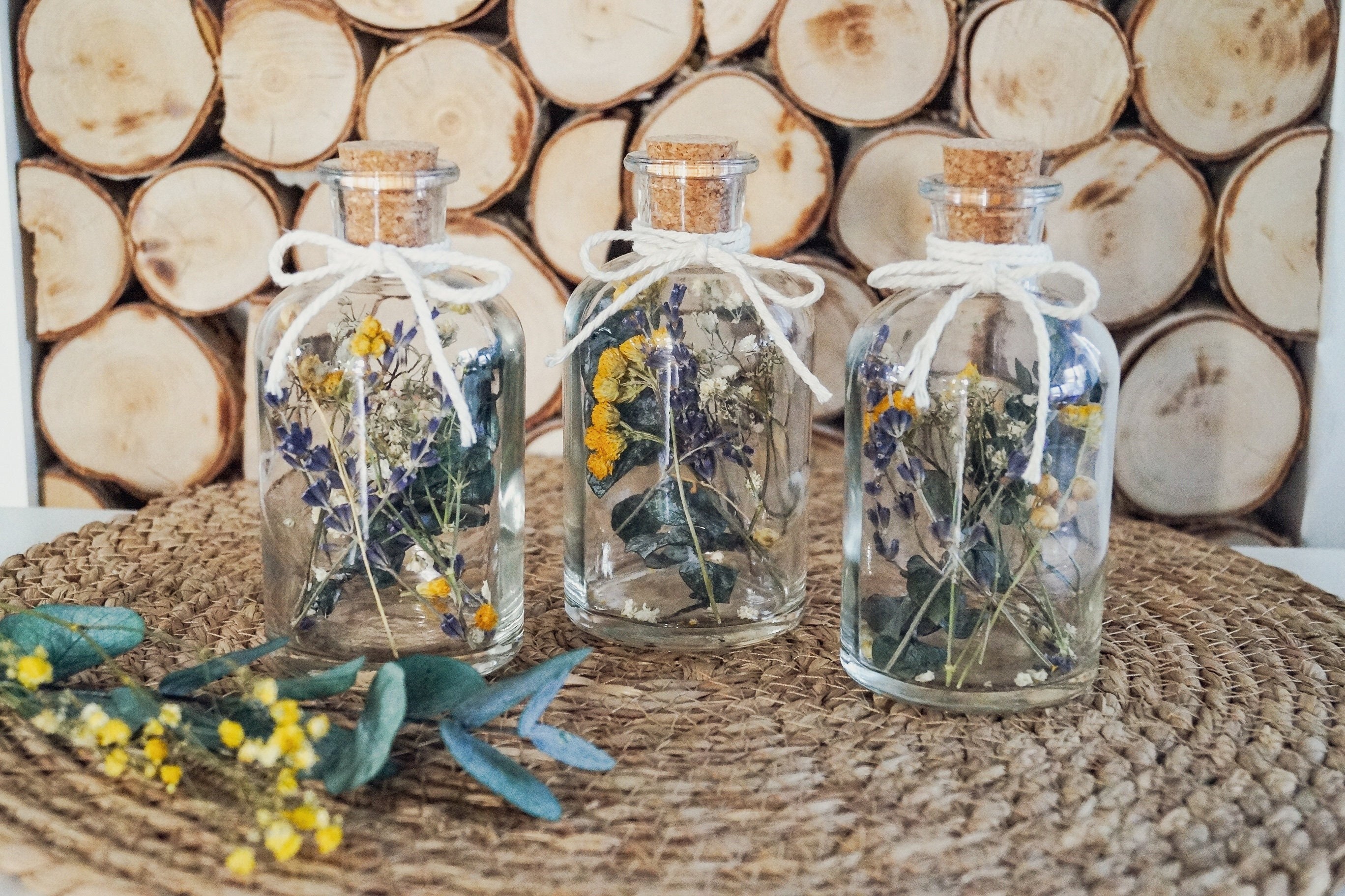 Pretty glass jar lanterns with pressed flowers - How to make