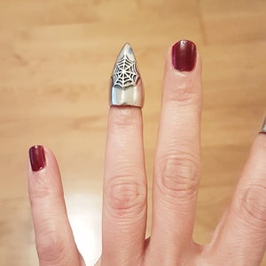 Finger Nail Spider Web Ring