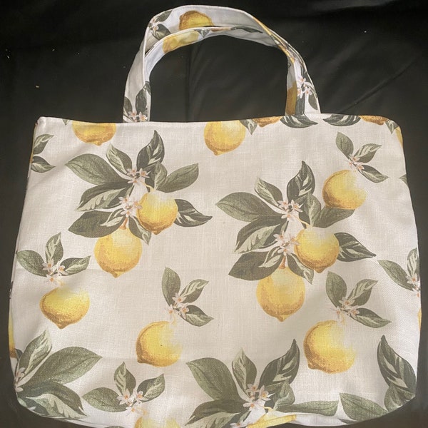 Large Hobo with gorgeous  Lemon print and light  yellow Popeline  Lining