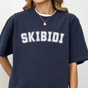 Maglietta Skibidi Maglietta Meme Divertente, Maglietta Slang alla Moda per la Generazione Z, Maglietta Ispirata al Toilette Skibidi, Regalo Unico, Maglietta Unisex