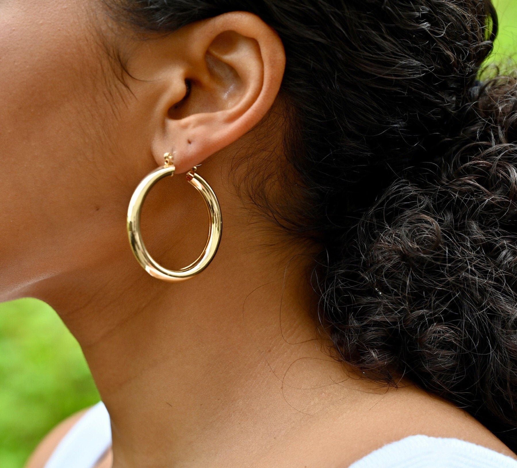Medium Gold Tone Hoop Earrings 1.5 Inch Chunky Hoop Earrings Etsy