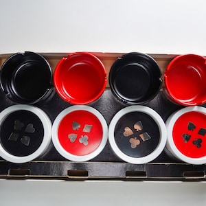 Set sottobicchiere e posacenere vintage Poker Night - Con scatola originale - Set per feste anni '60 - Regina di Cuori