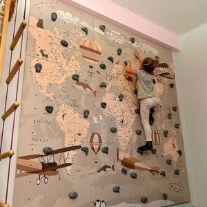 World map climbing wall for kids, custom climbing wall, wooden wall for kids with climbing stones, painted climbing wall, kletterwand