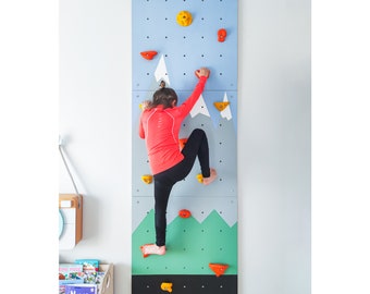 Kletterwand-Set für Kinder, Bergmotiv, bemalte Holzkletterwand