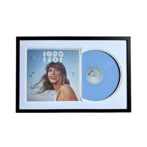 1989 - Taylor&#39;s Version, Framed Vinyl Record & Album Cover, Ready to Hang, Music Gift, Wall Art