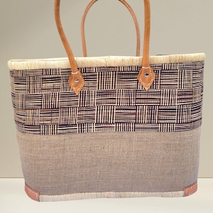 Very large family beach bag, straw beach basket, market tote basket, raffia basket bag