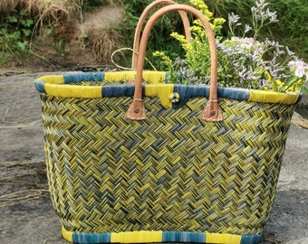 woven straw tote basket, shopping basket, markets, beach, picnic, in raffia palm tree wicker rush, eco-friendly