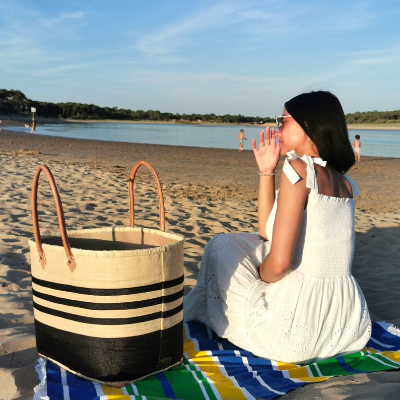 Very large family beach bag, straw beach basket, market tote basket, raffia basket bag Rayure noir