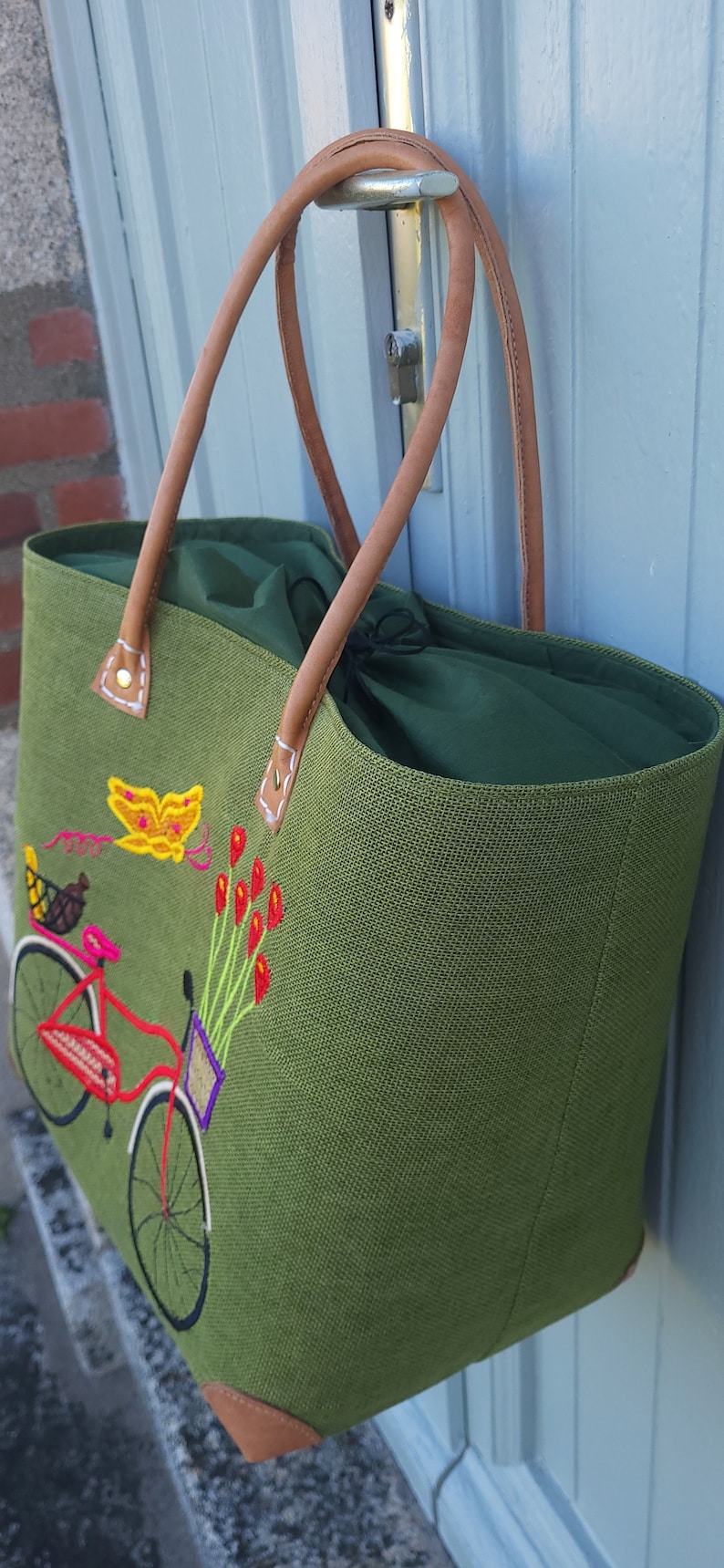 Large beach straw basket, embroidered straw tote bag, beachbag, raffia basket, woven market basket, race, shopping, beach image 5