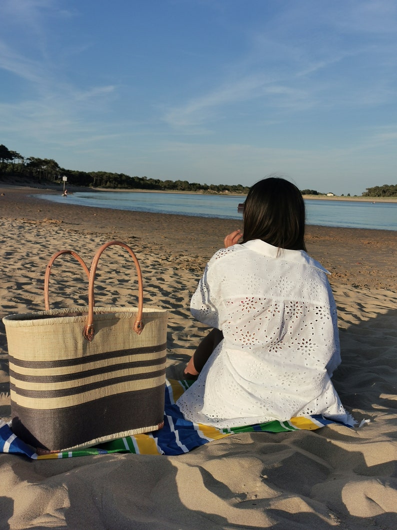 Very large family beach bag, straw beach basket, market tote basket, raffia basket bag image 6