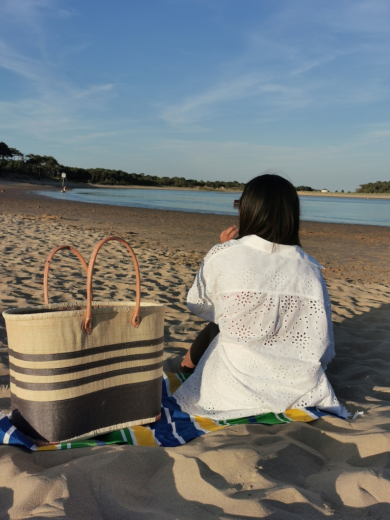 Very large family beach bag, straw beach basket, market tote basket, raffia basket bag image 6