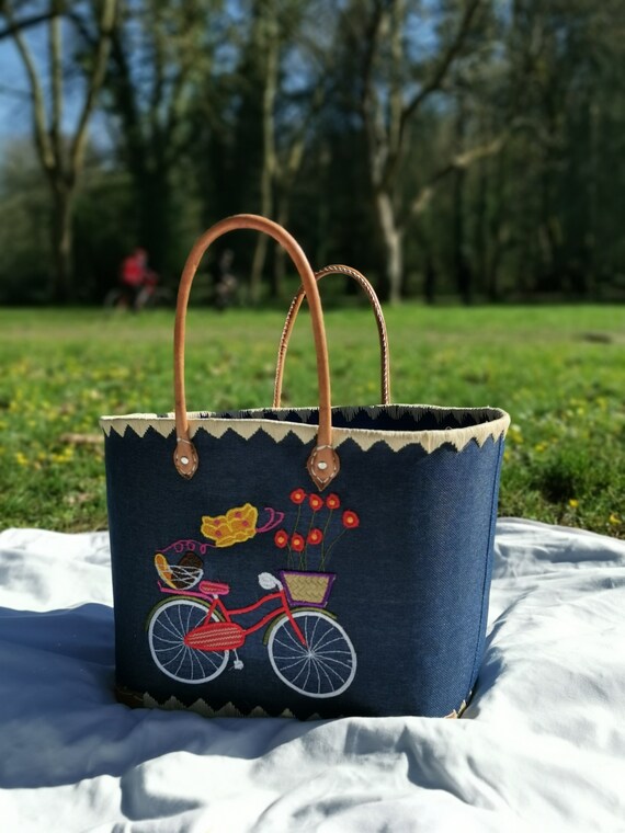 Shopping embroidered raffia tote