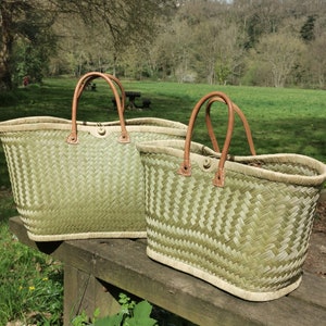 Large woven straw basket, Natural shopping bag, Market basket, XXL Beach Bag - Wicker basket with leather handle