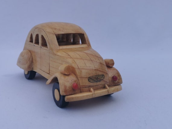 Citroën 2 CV : Gravure et peinture sur bois - Les Curiosités de Mat