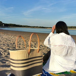 Very large family beach bag, straw beach basket, market tote basket, raffia basket bag Rayure gris