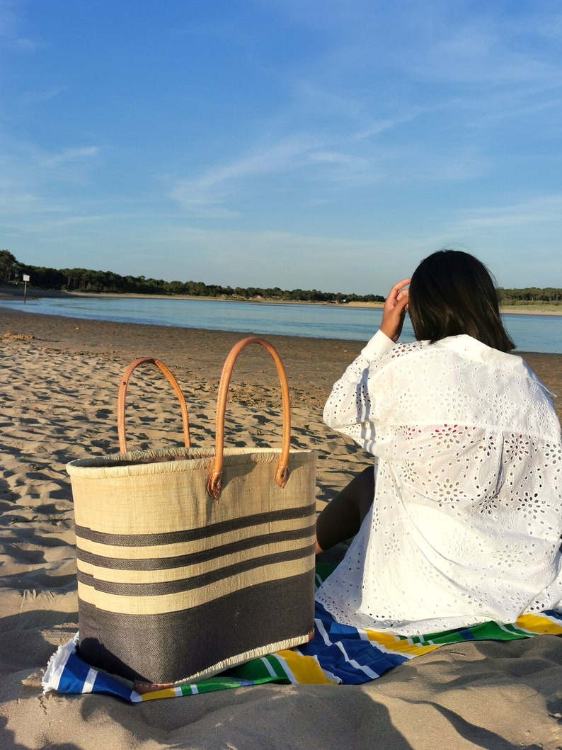 Very large family beach bag, straw beach basket, market tote basket, raffia basket bag Rayure gris