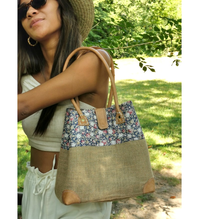 Women's handbag in natural jute wax fabrics, handmade handbag image 5
