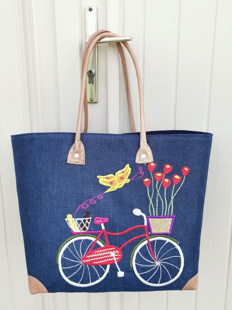 Large beach straw basket, embroidered straw tote bag, beachbag, raffia basket, woven market basket, race, shopping, beach Blue