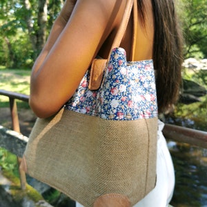 Women's handbag in natural jute wax fabrics, handmade handbag Tissu liberty bleu