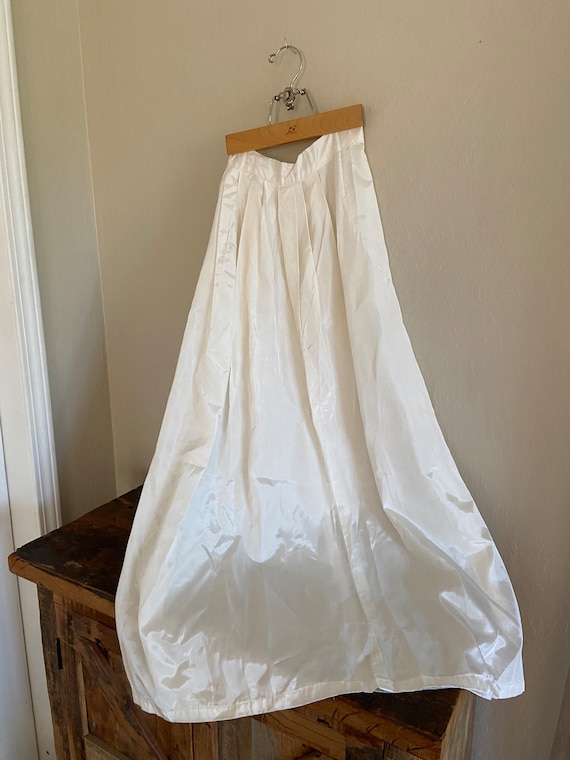 Vintage white summer midi skirt