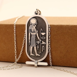 Collar egipcio Ra Cartouche, jeroglíficos egipcios personalizables collar de plata 925K, joyería de collar de jeroglíficos, colgante de Dios Ra
