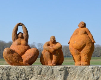 Set di statue da giardino in ghisa "Voluminous Lady's"