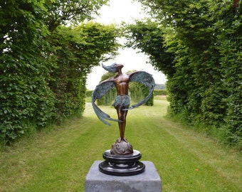 Sculpture en bronze Icare "Homme ailé"