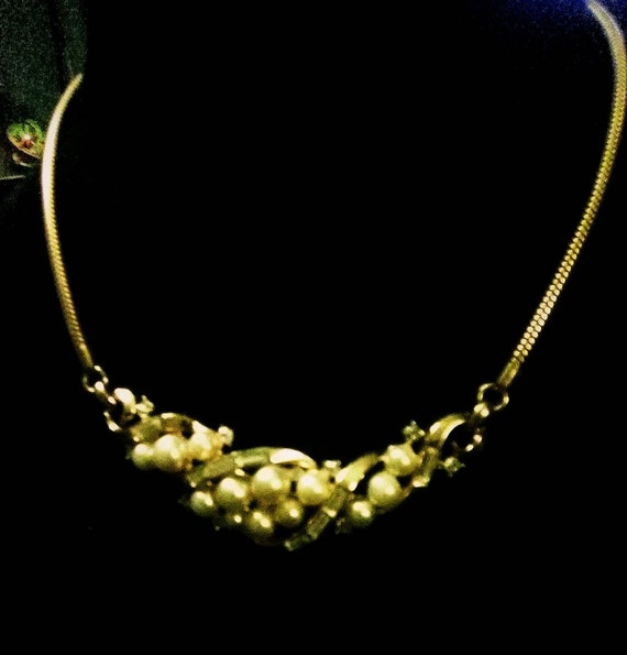 Crown trifari crystal necklace