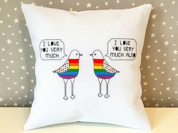 Almohada personalizada de pajaros del amor en punto de cruz personalizada con mensajes citas o dichos unicos. Etsy Espana