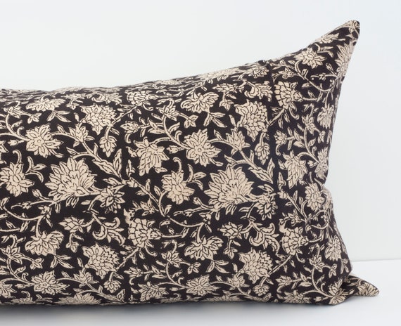 Pillow - 25 x 12 in. lumbar in Black