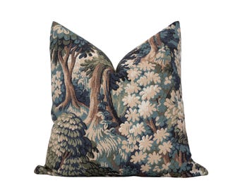 FINLEY || Bosgroen tapijt kussensloop juweelkleurig kussen humeurig groen bloemenkussen kussen cottage-stijl modern boerderijkussen