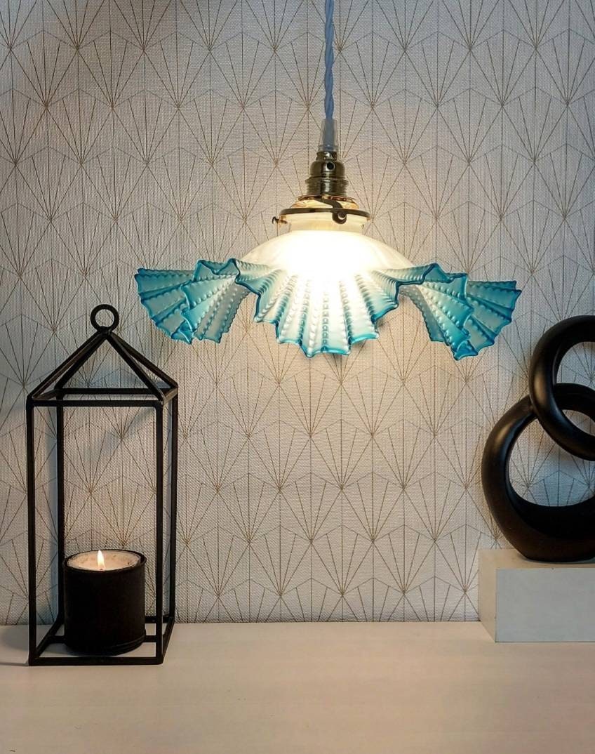 Suspension opaline bleue
