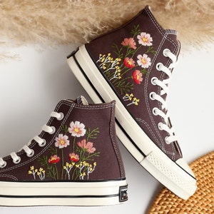 Custom Embroidered Converse, Flowers Embroidered Shoes, Daisy Embroidered Converse, Flowers Embroidery Sneakers Custom, Gifts for Girlfriend