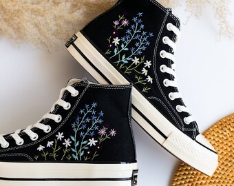 Niestandardowe haftowane Converse Taylor 1970s, haftowane kwiaty na zamówienie, wysokie buty Converse haftowany ogród kwiatowy, prezent dla niej