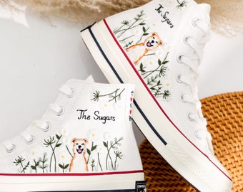 Gestickte Kefer, Hund und weiße Blume gestickte Schuhe, Name und Hund gestickter Turnschuh-Gewohnheit, Haustier-Stickerei-Converse, Haustier-Geschenke