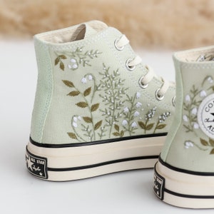 Custom Embroidered Converse high tops, Small Flower Embroidered Converse Shoes, Floral Embroidered Sneakers Custom, Unique Gifts for Her