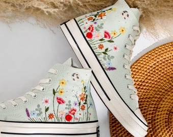 Anpassade broderade Converse höga toppar, Anpassade skor Taylor Flower Garden broderade, Summit Sage Converse broderade blommor, Alla hjärtans dag-present