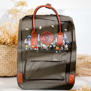 Bestickter Rucksack Fjällräven Kanken, Pilze, Lavendel bestickter Rucksack, Gartenblumen Stickerei Kanken, Geschenke für Mädchen