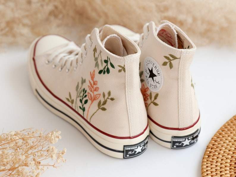 flower embroidered converse