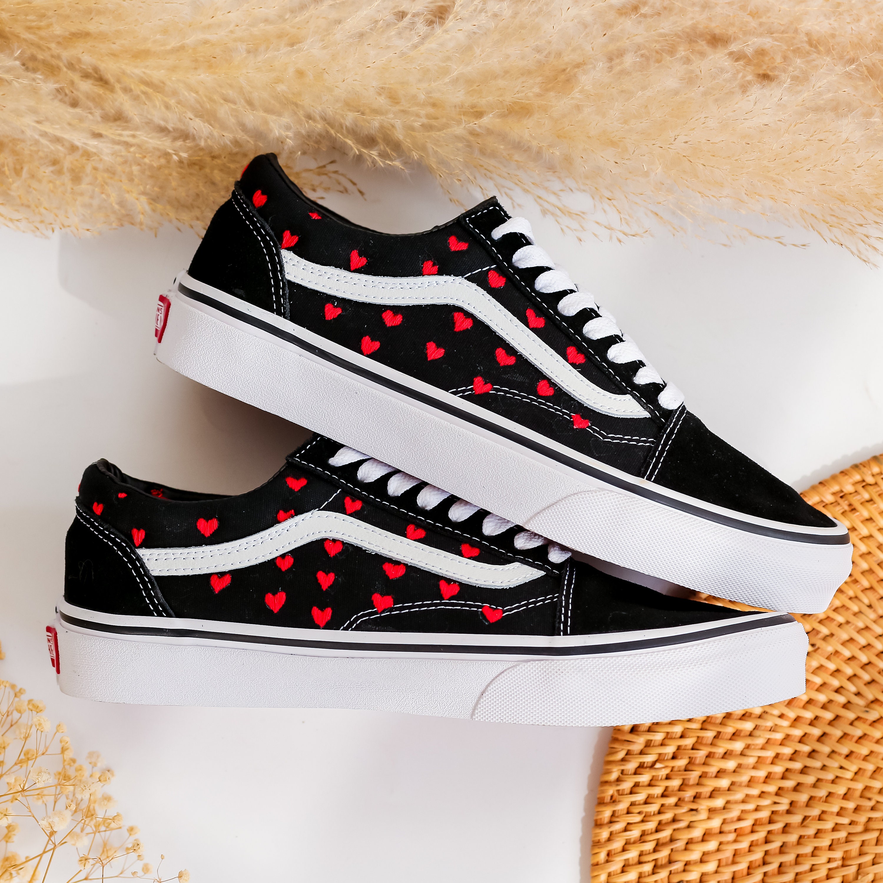 Black vans with pink hearts new arrivals
