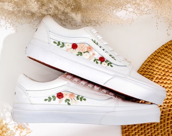 Vans para novias, zapatos personalizados bordados con flores para bodas, Vans bordadas con flores para bodas, bordado de Vans, regalos para bodas