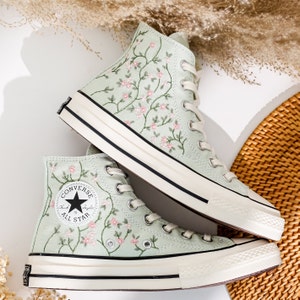 Custom Embroidered Converse Shoes, Small Flower Embroidered Converse, Floral Embroidered Sneakers, Flower Embroidered Shoes, Gifts for Her