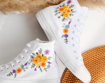 Custom Embroidered Converse, Sunflower Embroidered Wedding Sneakers for Bride, Bridal Flowers Embroidered Wedding Shoes, Converse Embroidery