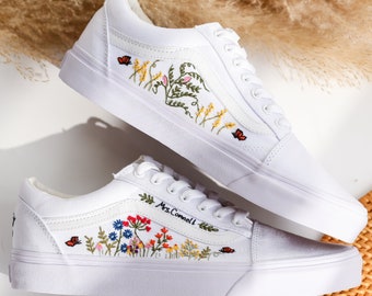 Vans de mariage pour les mariés, Vans brodés de fleurs pour femmes, Vans sans lacets personnalisés avec broderies florales, Sneakers de mariée personnalisées