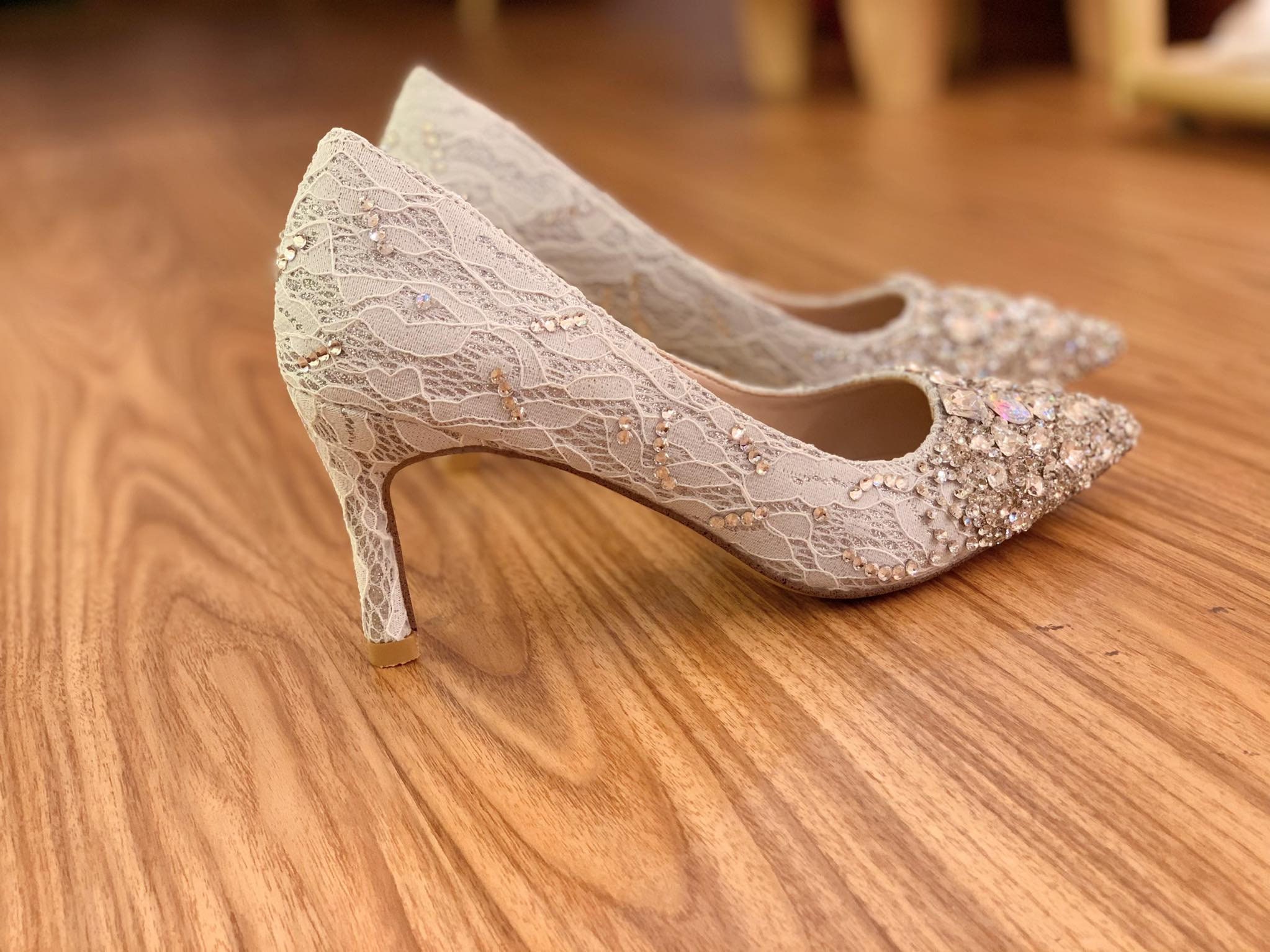 Beaded Highheeled Wedding Shoes / Ivory White Lace