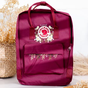Blumen bestickter Fjällräven Kanken individuell, Rosenblumen bestickter Rucksack individuell, Fjällräven Rucksack bestickt, Geburtstagsgeschenk