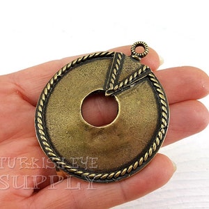 Bronze runder Anhänger, großer Stammes-Anhänger, antike Bronze überzogen, ethnischer Anhänger, Türkischer Schmuck, Bronzeschmuck, Schmuckkomponente, 1Pc