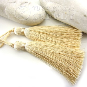 Borla de seda color crema, borla turca, borla hecha a mano, borla de hilo de seda, accesorios para pendientes con borla, borla para llavero, borla para mala (2 piezas, CC812)