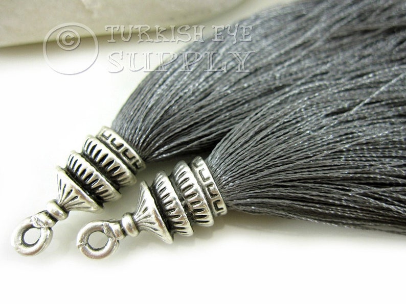1pc Handmade Silk Thread Tassel Tassel Jewelry Silver Plated Cap Tassel Earring Findings Gray Tassel Pendant Tassel Charms