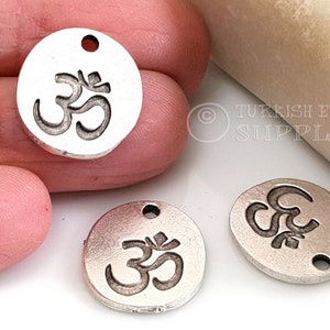 Silver Om Charms, Round Om Symbol, Om Drop Charms, Yoga Charms, Antique Silver Tibetan Jewelry, Chakra Charms, Bali Charms, 4 pc